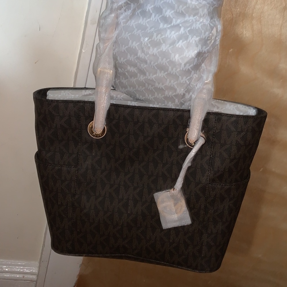 MK TOTE